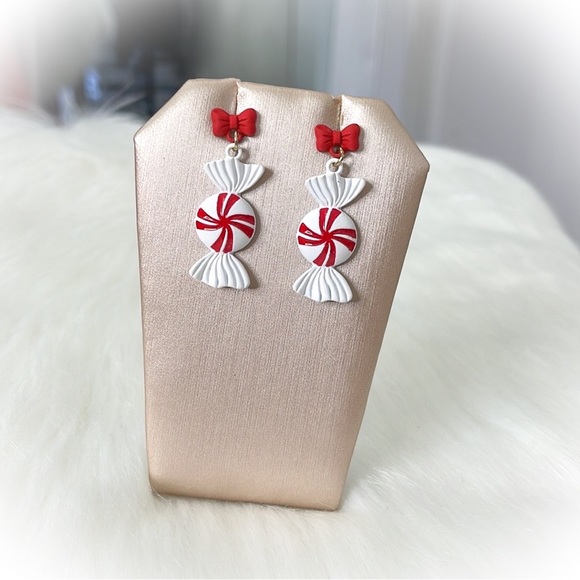 💕Fun Christmas Candy Earrings Holiday Season💕 - Picture 2 of 4